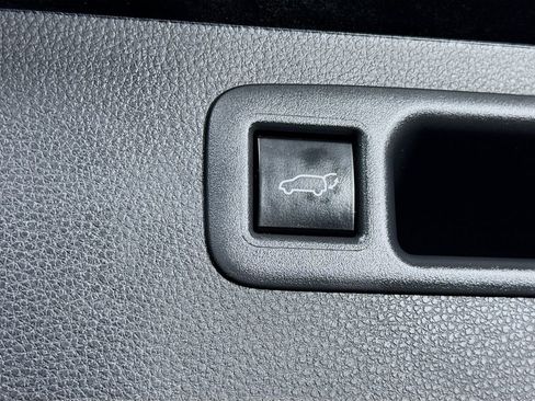 Used 2026 Toyota Highlander Platinum AWD/4WD image 31