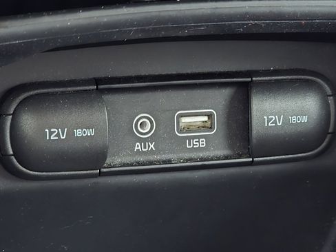 Used 2019 Kia Sorento L image 6