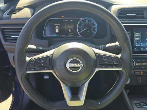 Used 2023 Nissan Leaf S image 8