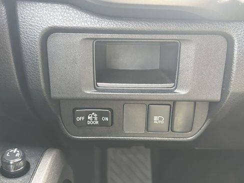 Used 2019 Toyota Tacoma SR5 image 25