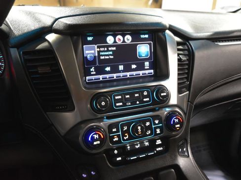 Used 2015 Chevrolet Suburban LT image 26