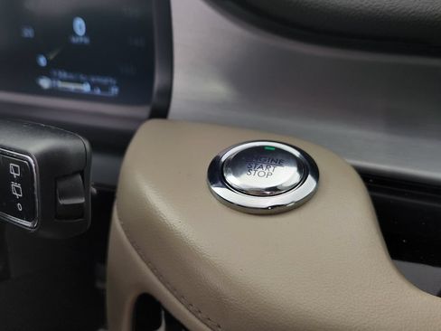 Used 2023 Lincoln Aviator AWD w/ Premium Package image 30