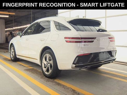 Used 2026 Genesis GV70 2.5T image 3