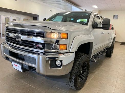 Used 2015 Chevrolet Silverado 2500 LTZ w/ Z71 Package, Off-Road AWD/4WD image 4