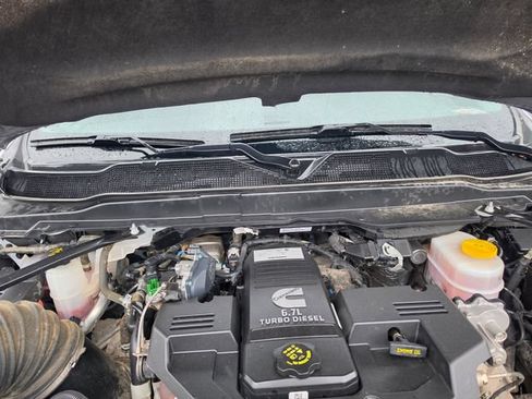 Used 2024 RAM 2500 Laramie AWD/4WD image 27