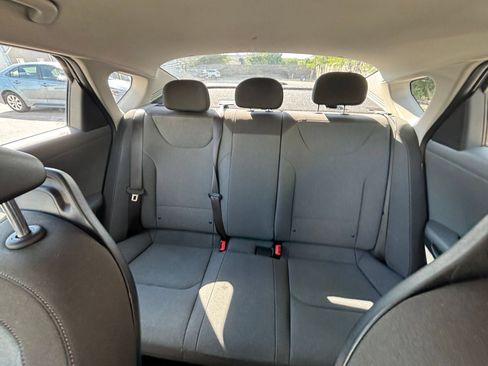 Used 2025 Kia K4 FWD image 38