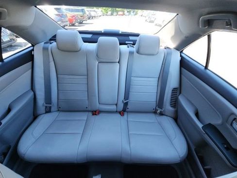 Used 2015 Toyota Camry XLE FWD image 9