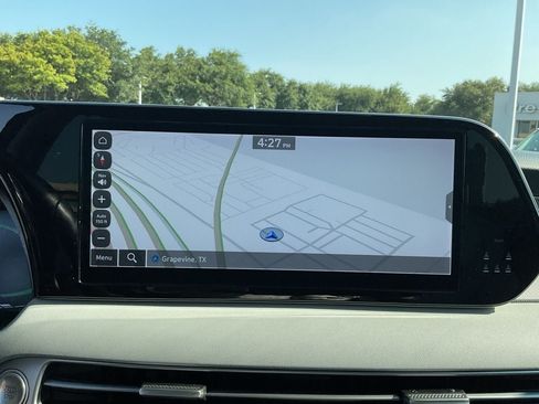 Used 2025 Hyundai Palisade SEL FWD image 28
