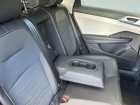 New 2026 Volkswagen Taos SE AWD/4WD image 33