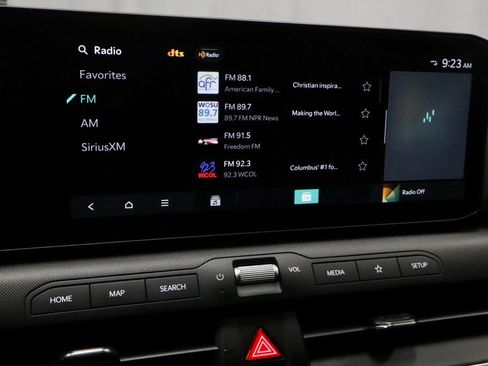 Used 2025 Kia K4 FWD image 3