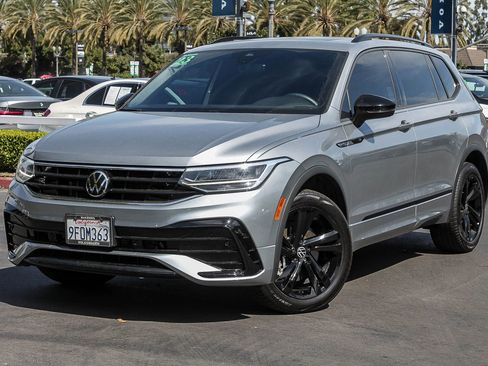 Used 2023 Volkswagen Tiguan SE R-Line image 1