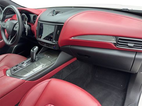 Used 2022 Maserati Levante Modena image 47