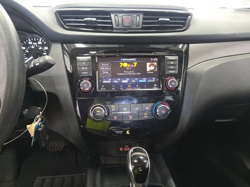 Used 2020 Nissan Rogue Sport S w/ Appearance Package image 14