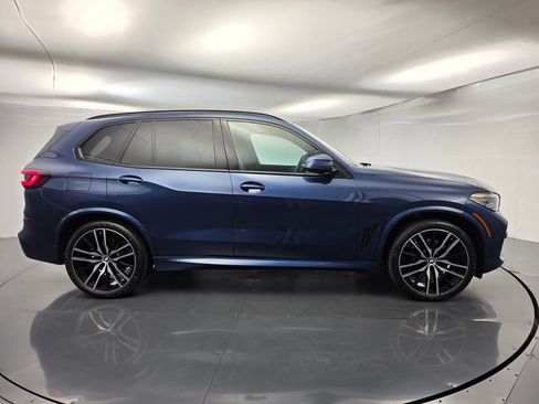 Used 2023 BMW X5 sDrive40i w/ M Sport Package image 3