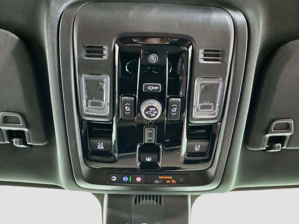 Used 2026 Chevrolet Tahoe High Country w/ Sun And Tow Package AWD/4WD image 25