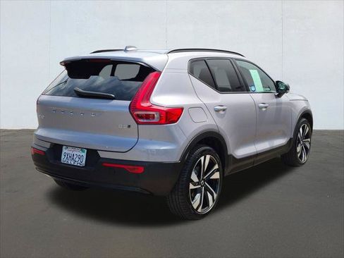Used 2026 Volvo XC40 B5 Ultra w/ Climate Package AWD/4WD image 5