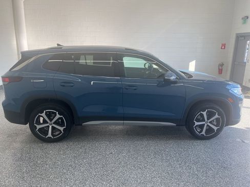 New 2026 Volkswagen Tiguan SE AWD/4WD image 8