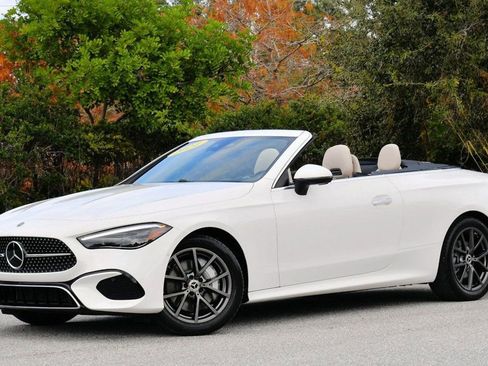 Used 2024 Mercedes-Benz CLE 300 4MATIC Cabriolet w/ Driver Assistance Package image 23