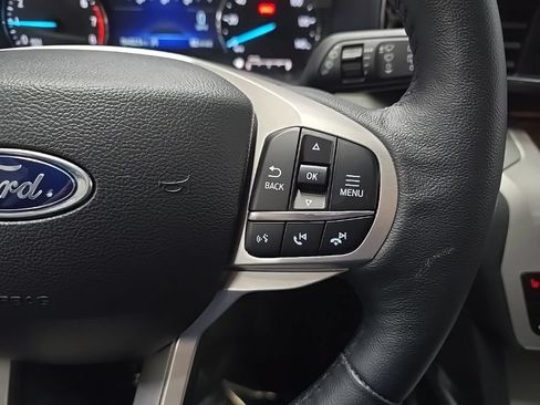 Used 2024 Ford Explorer XLT w/ Equipment Group 202A AWD/4WD image 24