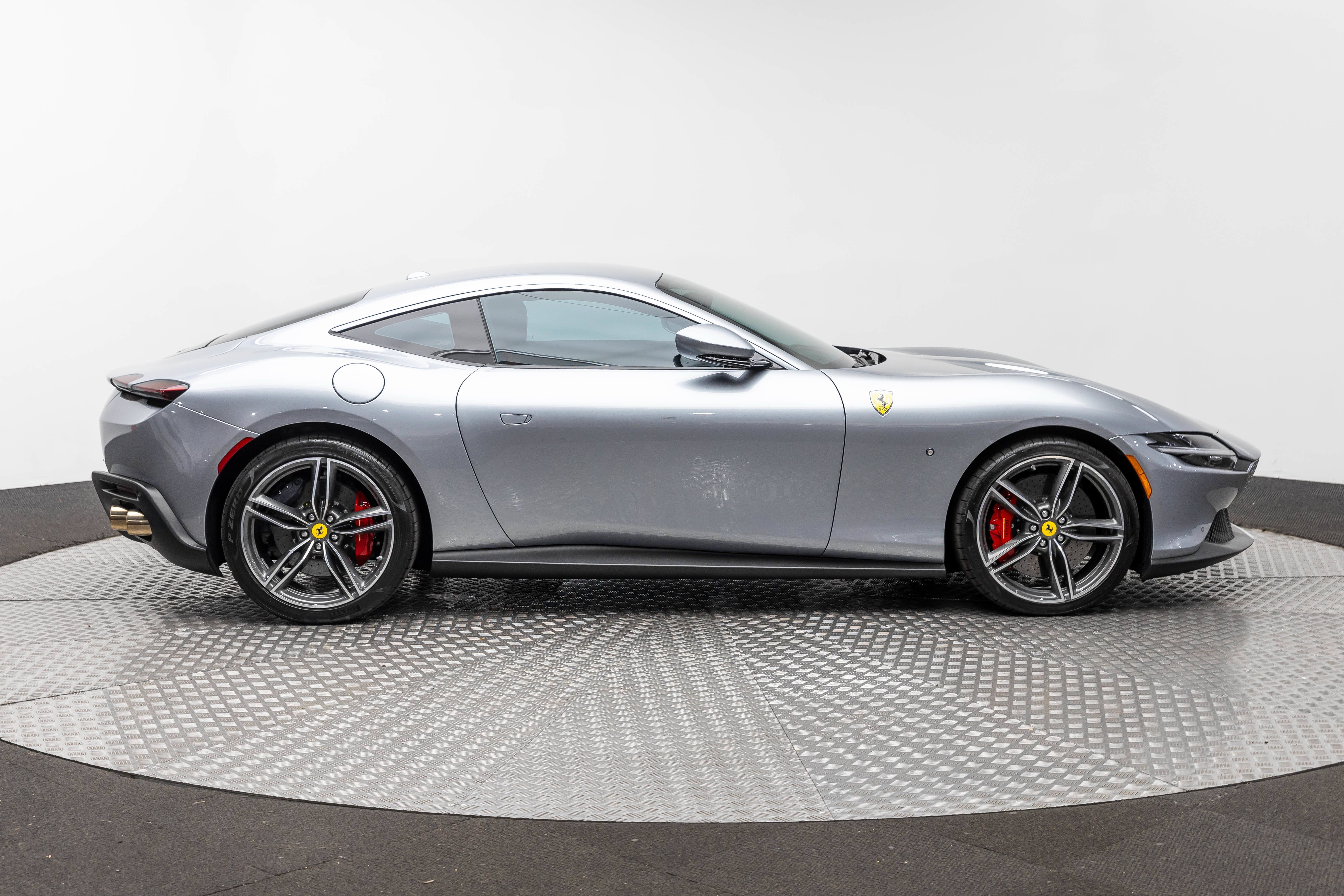 Certified 2024 Ferrari Roma RWD image 9