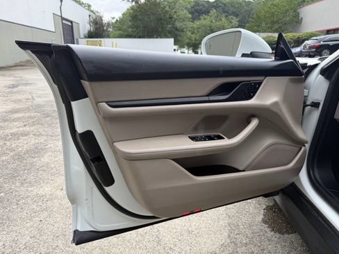 Used 2022 Porsche Taycan RWD image 38