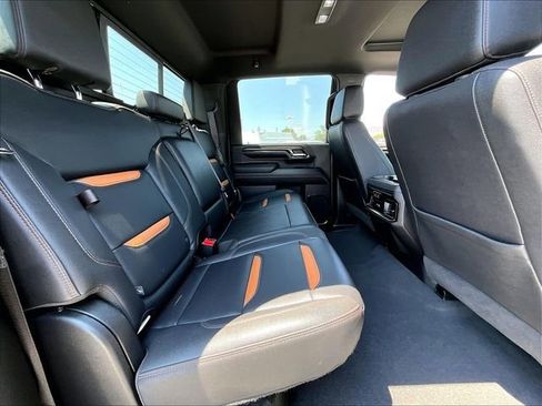Used 2024 GMC Sierra 2500 AT4 w/ AT4 Premium Plus Package AWD/4WD image 16