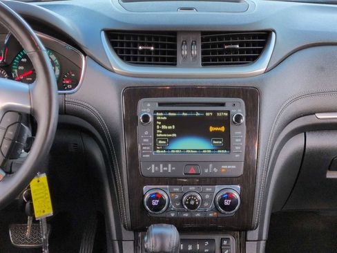 Used 2017 Chevrolet Traverse Premier image 27