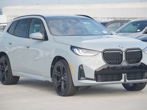 Used 2026 BMW X3 xDrive30i w/ Premium Package AWD/4WD image 3
