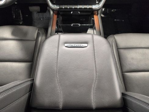 Certified 2025 GMC Yukon Denali AWD/4WD image 16