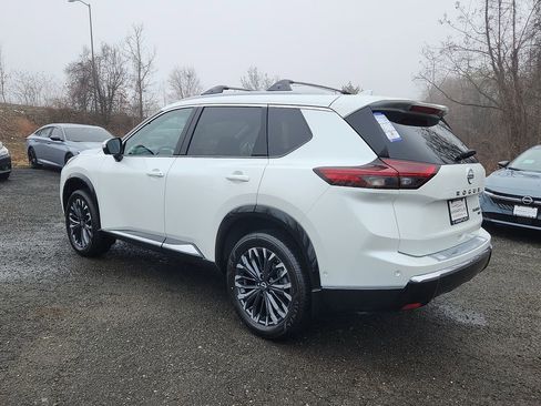New 2026 Nissan Rogue Platinum image 3
