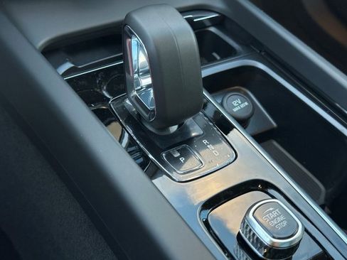 New 2025 Volvo XC60 T8 Core w/ Climate Package image 20