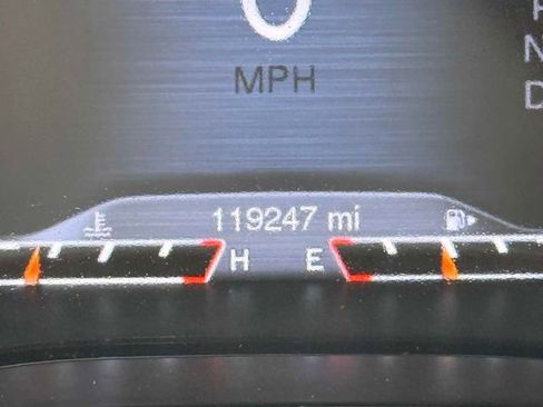 Used 2018 Jeep Cherokee Limited w/ High Altitude Package AWD/4WD image 7