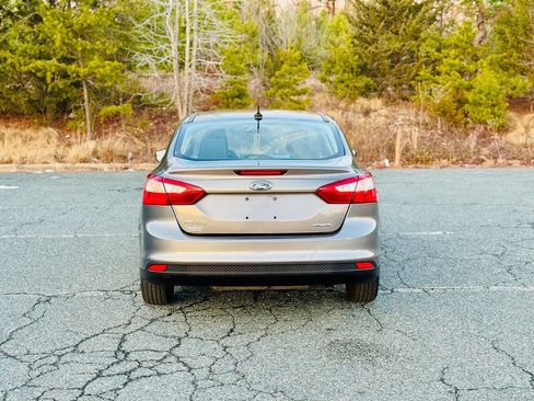 Used 2012 Ford Focus S FWD image 8