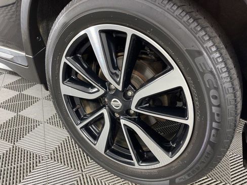 Used 2019 Nissan Rogue SL w/ Premium Package FWD image 7