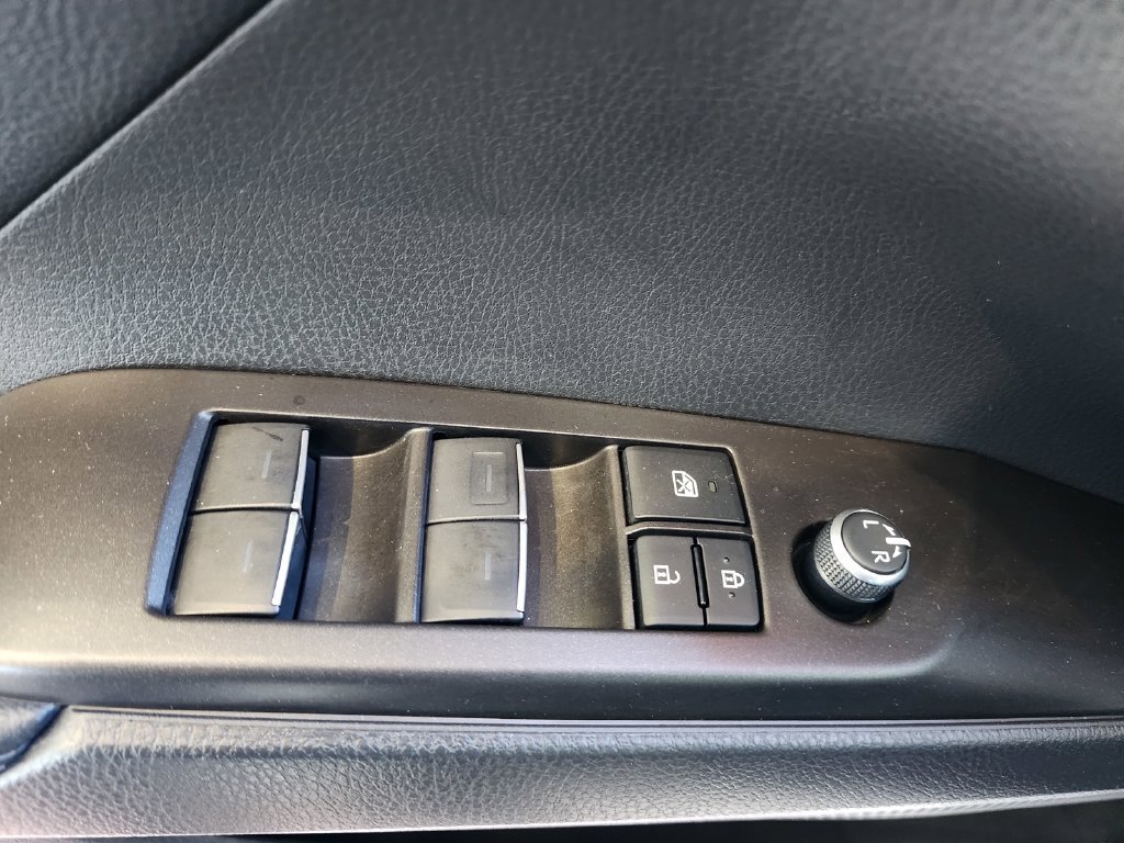 Used 2023 Toyota Camry XSE FWD image 15