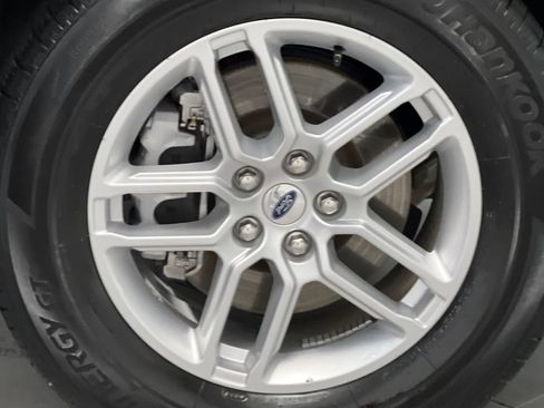 Used 2025 Ford Explorer Active AWD/4WD image 74