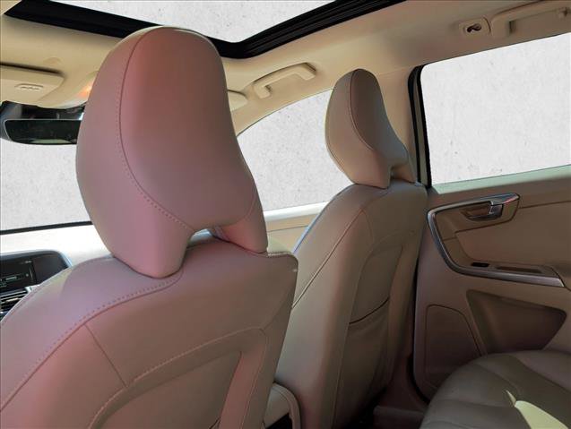 Used 2015 Volvo XC60 T6 w/ Proximity Package FWD image 20