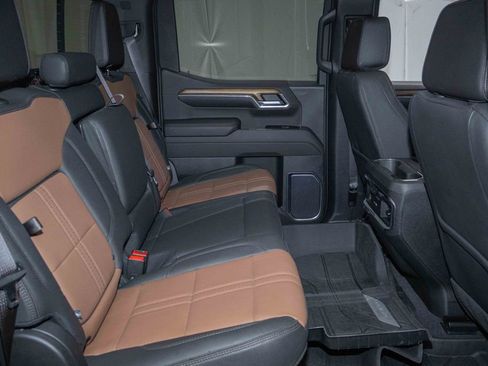 Certified 2023 Chevrolet Silverado 1500 High Country w/ High Country Premium Package image 15