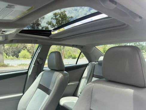 Used 2012 Toyota Camry XLE FWD image 13