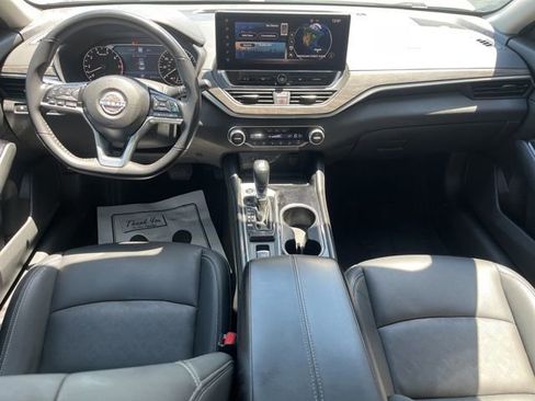 Used 2024 Nissan Altima 2.5 SL FWD image 12