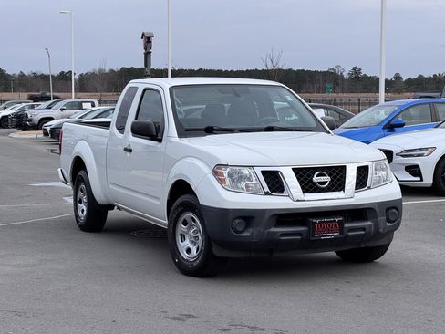 Used 2019 Nissan Frontier S image 1