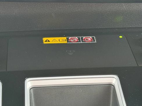 Certified 2025 Toyota Sienna Platinum AWD/4WD image 42