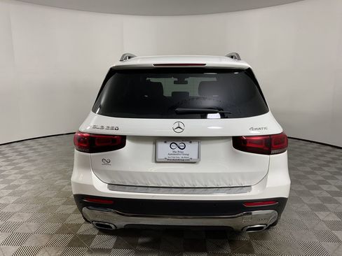 Used 2022 Mercedes-Benz GLB 250 4MATIC image 8