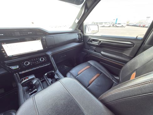 Certified 2023 GMC Sierra 1500 AT4 w/ Technology Package image 41