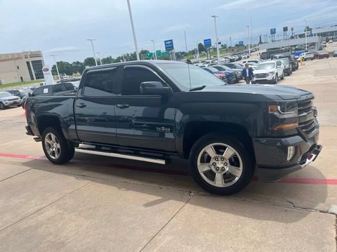 Used 2018 Chevrolet Silverado 1500 LT w/ Texas Edition AWD/4WD image 5