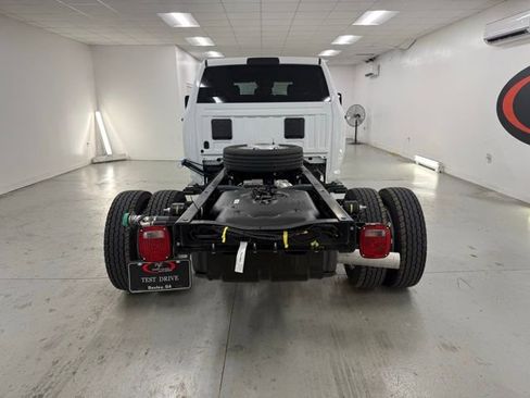 New 2026 RAM 5500 Tradesman w/ Chrome Appearance Group image 7
