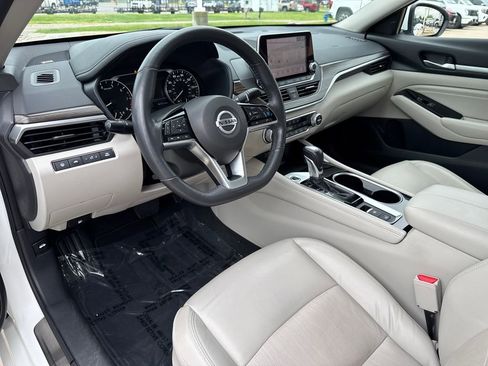 Used 2022 Nissan Altima 2.5 SL FWD image 13