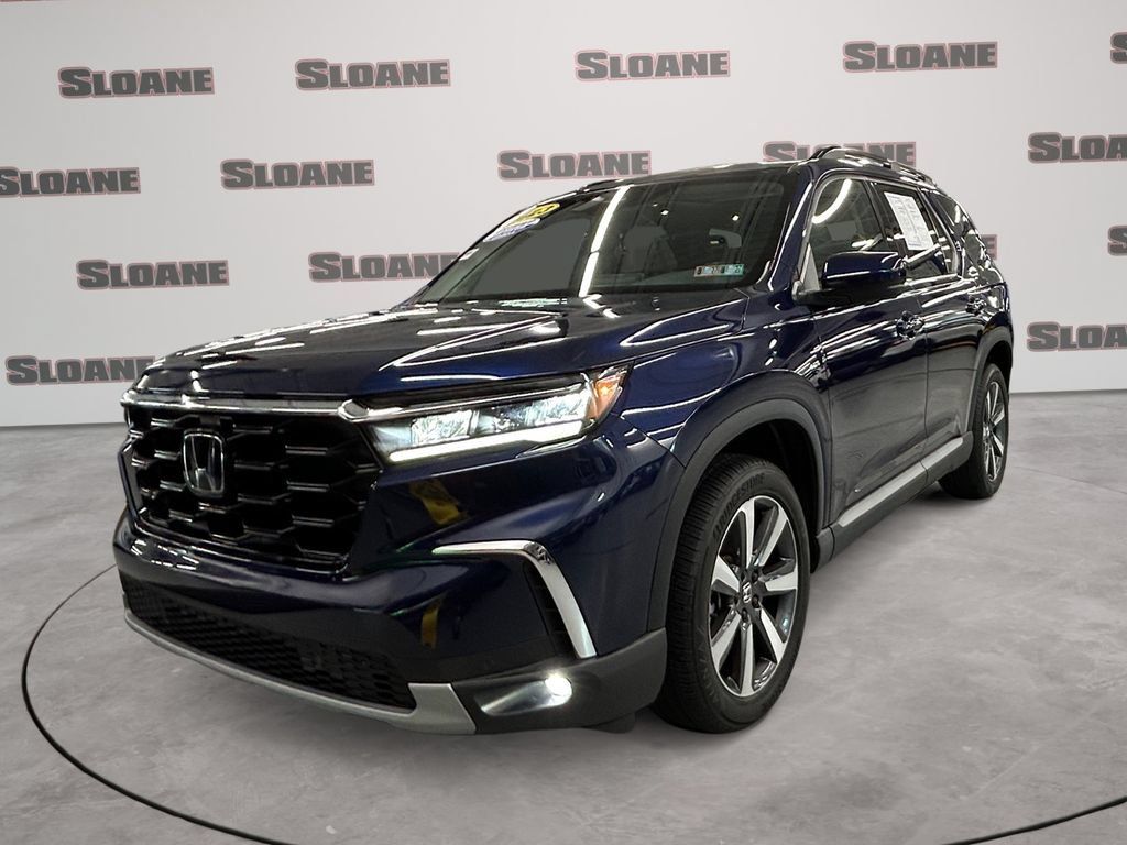 Certified 2023 Honda Pilot Touring image 1