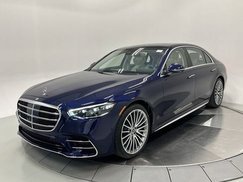Used 2024 Mercedes-Benz S 580 4MATIC Sedan image 3