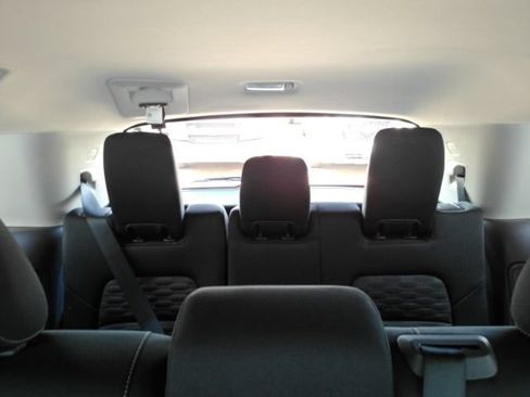 Used 2024 Nissan Pathfinder SV w/ Black Appearance Package FWD image 32